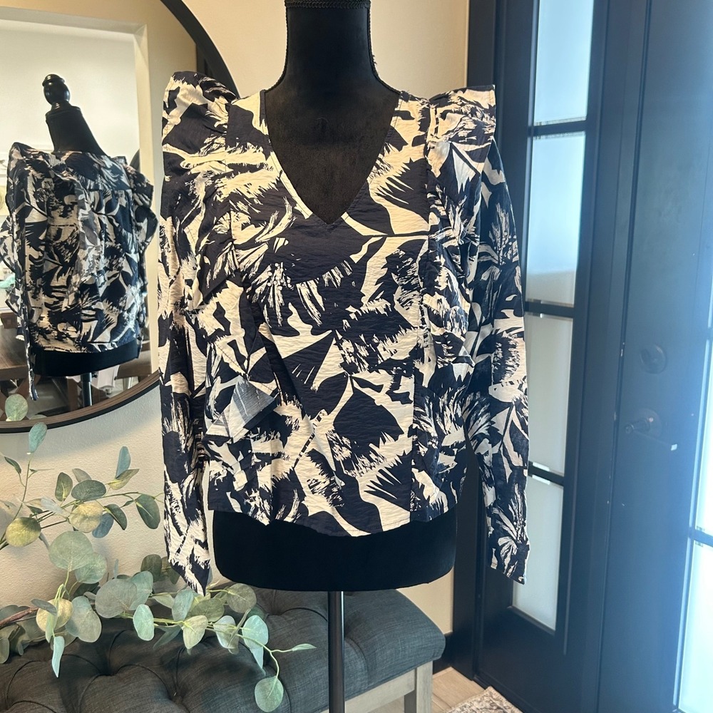 Vero Moda Josie V-Neck Top Navy White Tropical Ruffle Blouse XS 10303755